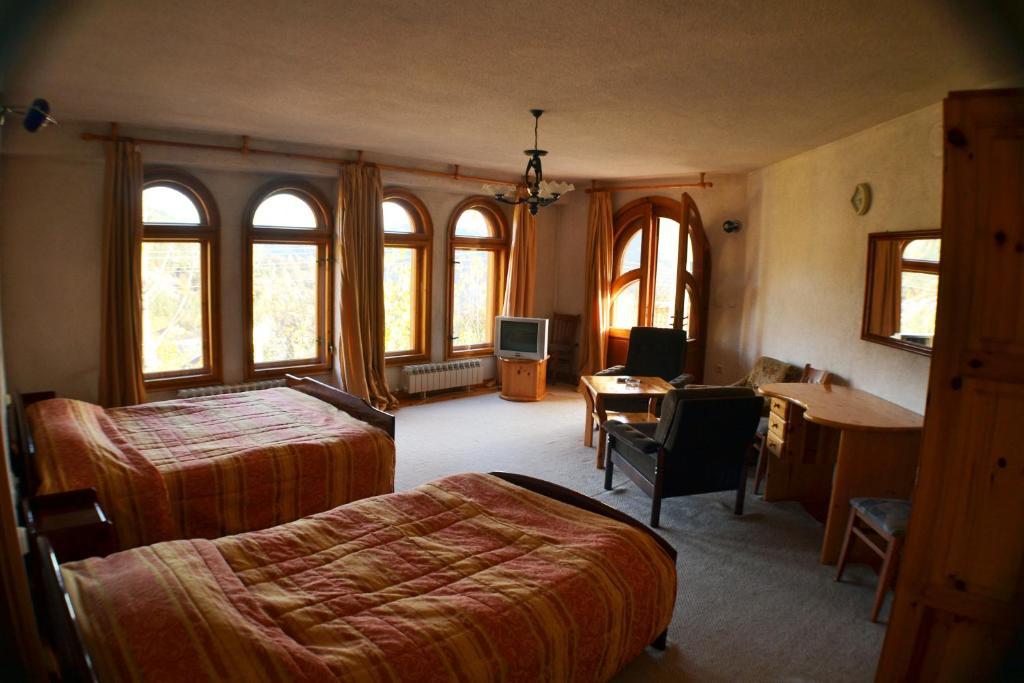 Family Hotel Silver Smoljan Pokoj fotografie