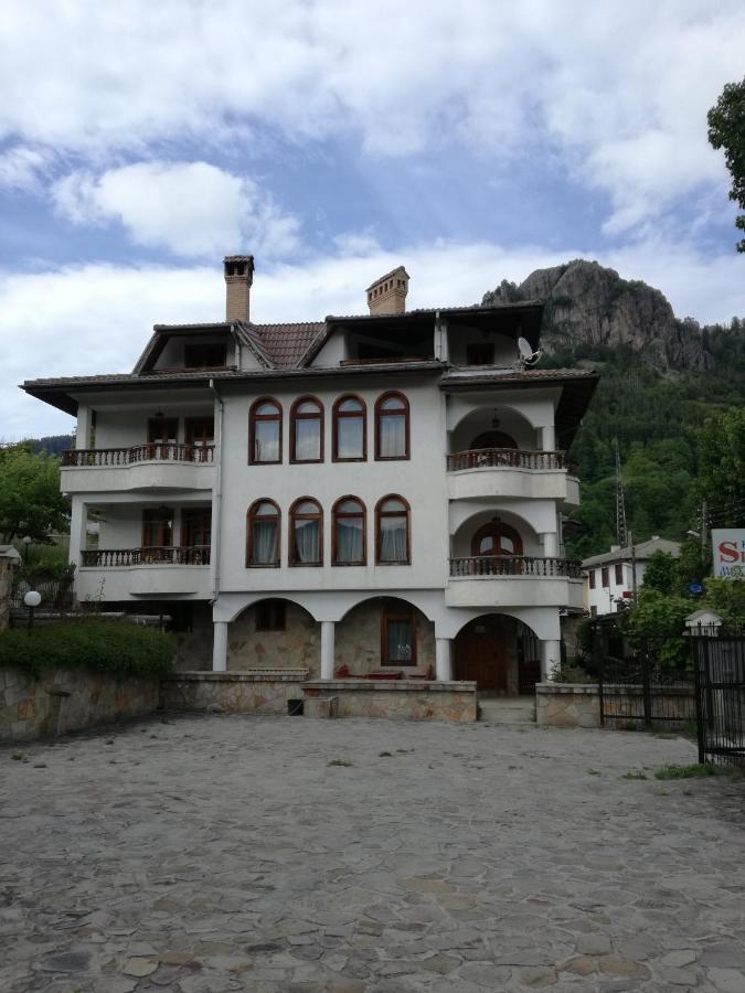 Family Hotel Silver Smoljan Exteriér fotografie